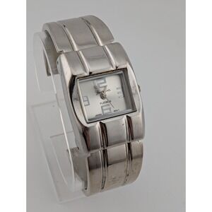 Geneva Platinum‎ Watch Women 26mm Silver Bangle Band- New Battery